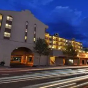 3* Hotel The Quarters